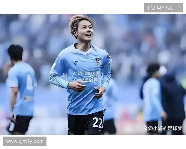 明星前锋加盟新球队，备受期待的表现将为新赛季增添亮点