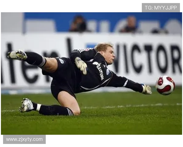 诺伊尔扑救方式解析