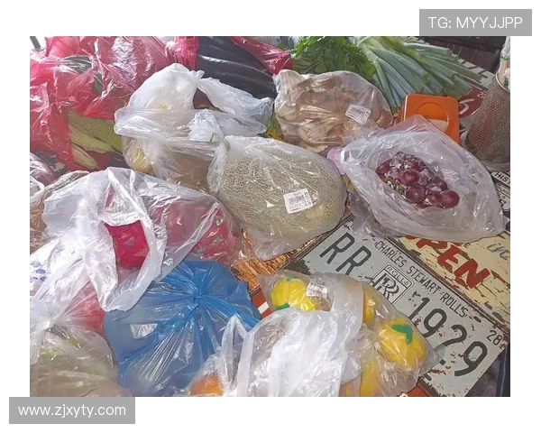 孙准浩在韩国买菜都用现金，说是怕刷卡被老婆发现买太多牛肉