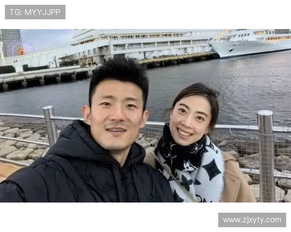 谌龙退役后在家带娃，老婆王适娴晒照：这男人连尿布都叠成羽毛球拍形状